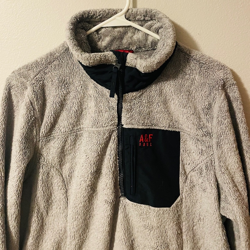 Abercrombie pullover Jacket - Picture 6 of 8
